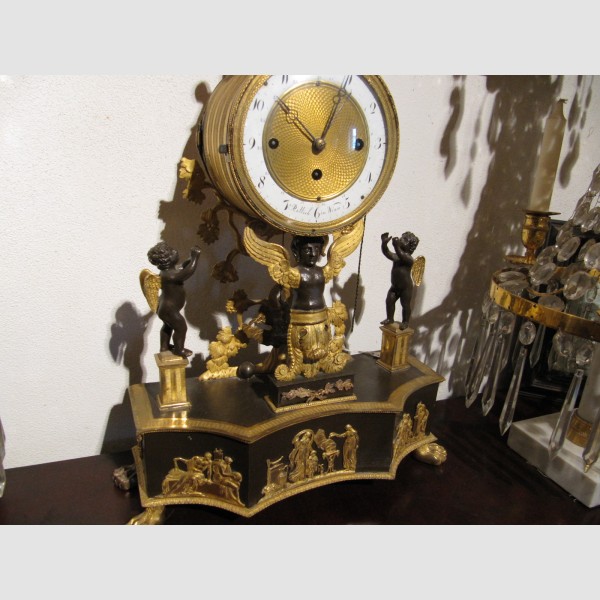 Wien Biedermeier Bronze Uhr Rettich in Wien Feuervergoldung um 1810 